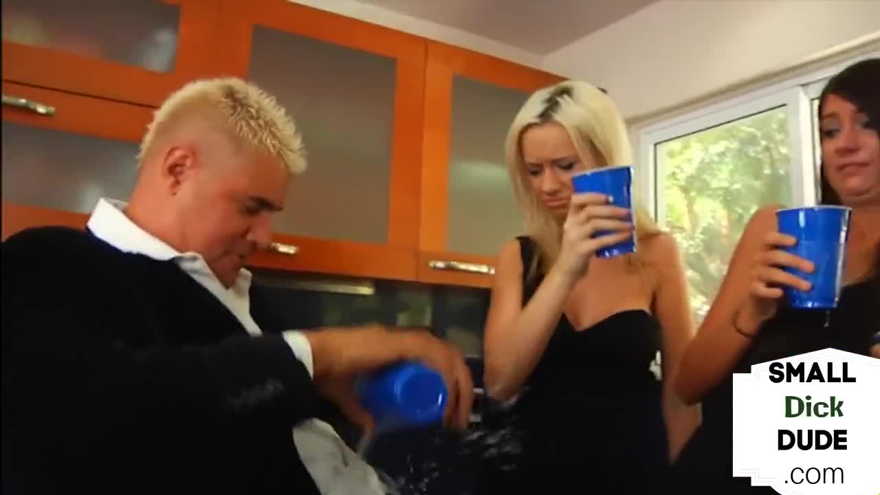 Watch Micro penis mistresses sucking dick in erotic fourway Short Sex Videos - Duration: 04:55 | ePornNEW.