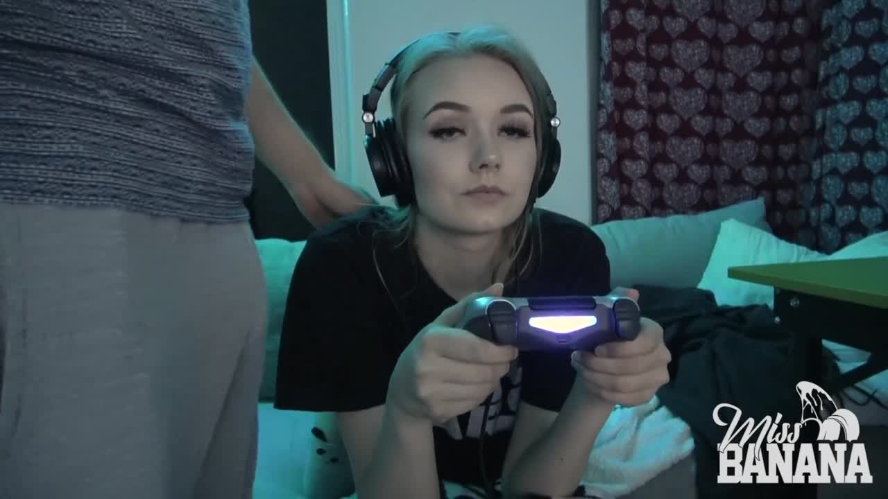 Watch Gamer Girl Multitasks! Short Sex Videos - Duration: 09:10 | ePornNEW.