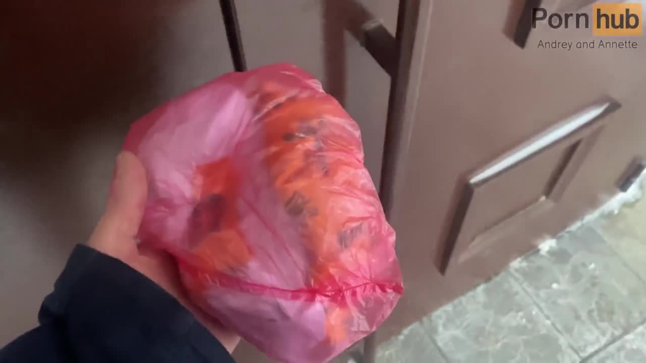 Watch Сделал своей сучке подарок, а она подставила свои дырочки Short Sex Videos - Duration: 16:01 | ePornNEW.