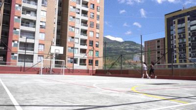 Intense exercise routine lesbian colombian with my friend Carla Morelli - Mariana Martix