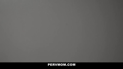 Big Assed Milf Charley Hart Seduces Her Stepson