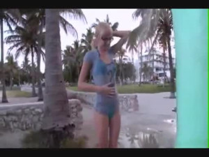 Spectacular Blonde Emo Girl Wants to Fuck