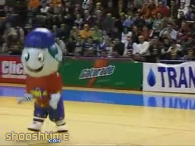 Watch The Only Half-Time Mascot Show Worth Watching Short Sex Videos - Duration: 01:30 | ePornNEW.
