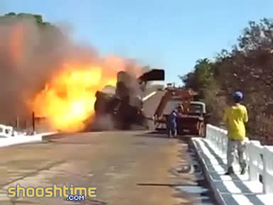 Watch Overturned Fuel Truck Explodes Next To Pedestrians Short Sex Videos - Duration: 01:52 | ePornNEW.