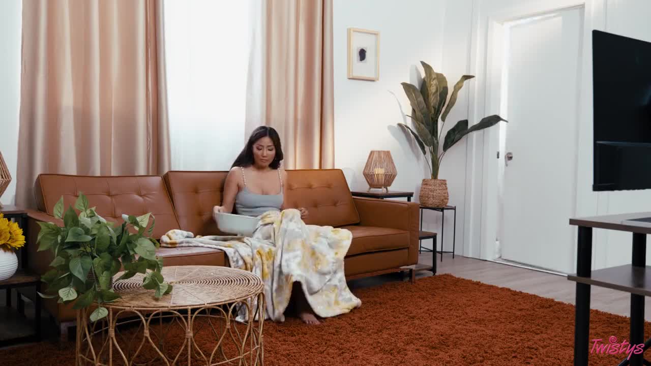 Watch Ivy Wolfe and Jennie Rose brown leather sofa and floor lesbian scenes together Short Sex Videos - Duration: 30:48 | ePornNEW.