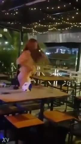 Watch Aquele show espontâneo no bar Short Sex Videos - Duration: 01:44 | ePornNEW.