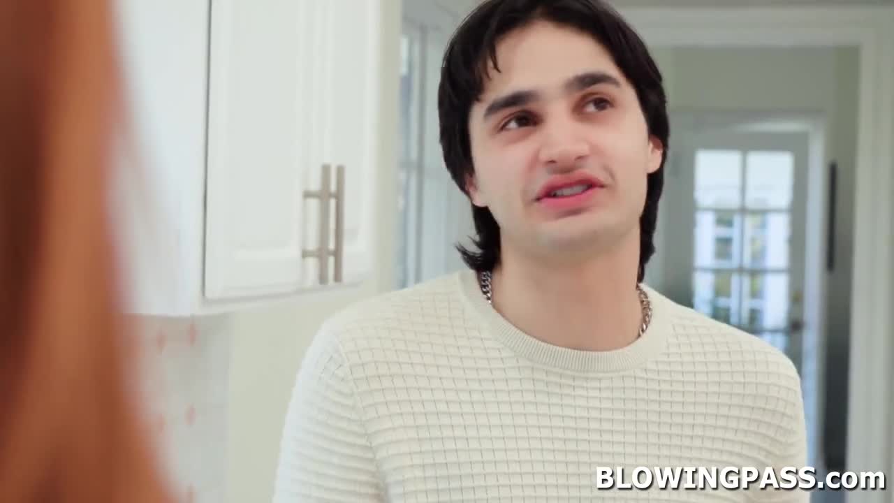 Watch Stepmom saw my big cock and now she wants to give me blowjob Short Sex Videos - Duration: 06:11 | ePornNEW.