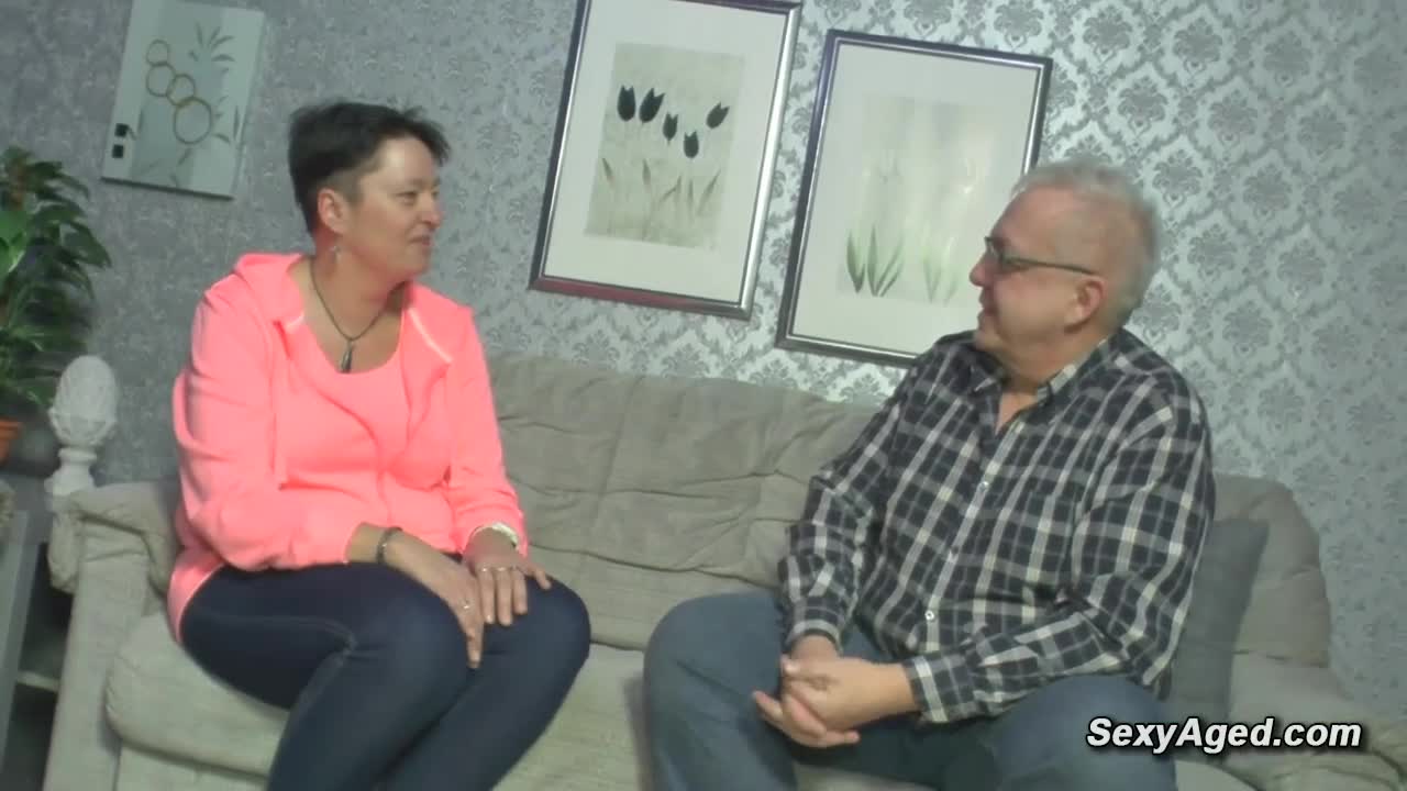 Watch Amateur German old couple Nicole S and Willi enjoying passionate sex on the couch Short Sex Videos - Duration: 05:09 | ePornNEW.