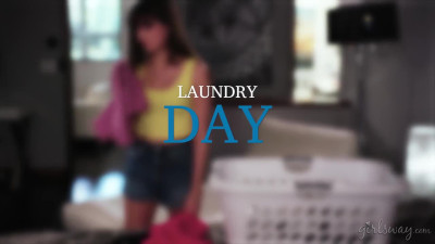 Shyla Jennings & Eliza Jane -- Laundry Day