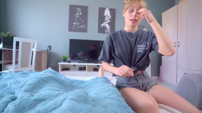 Stepister couldnt resist my man sausage and let me fuck her coochie and jizz