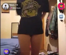 Omegle Porn Showing boobs and body on monkey app