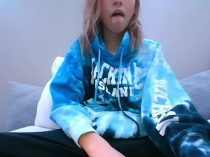 Omegle Porn Tina plays spicy omegle game