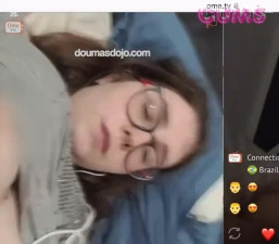 Omegle Porn Nerd Omegle slut flash tits and pussy