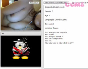 Omegle Porn Horny bi girl on Chatroulette