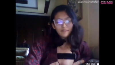 Omegle Porn [Chatrandom] Cutie From Nepal Flashes Tits