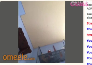 Omegle Porn Omegle French Masturbation Avec Une Brosse