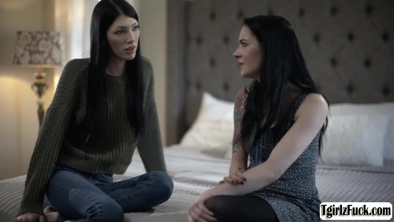 Watch Trans stepmom loves giving her beautiful stepdaughter a fucking lesson Short Sex Videos - Duration: 10:05 | ePornNEW.