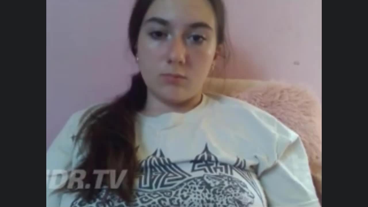 Watch Omegle Porn Hairbrush masturbating on thundr Short Sex Videos - Duration: 16:51 | ePornNEW.