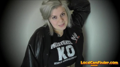 Big-Ass Blonde Ring Rats Blowjob for Backstage Pass