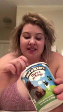 CURVY BBW IS HUNGRY SO SHE CHOWS DOWN ON ICE CREAM