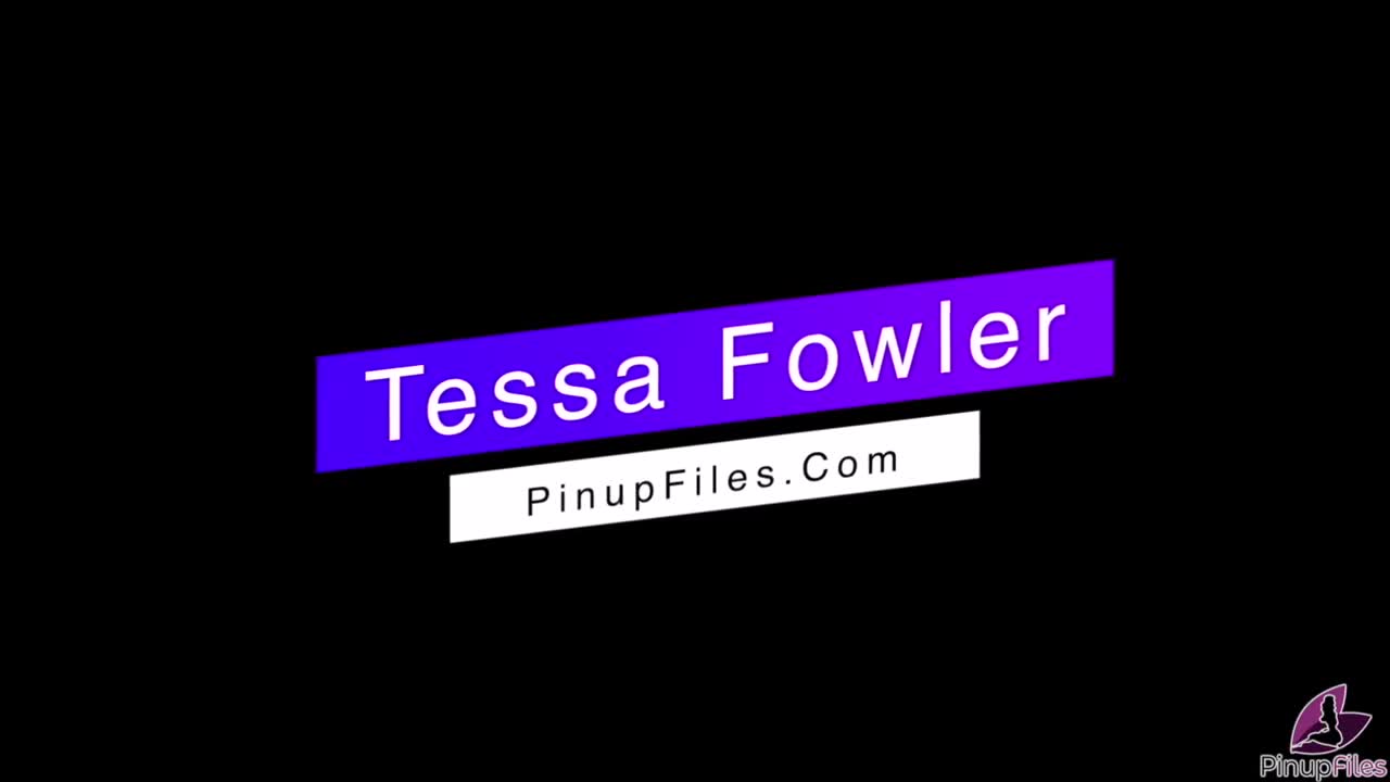 Watch Tessa Fowler reveals her enormous boobs in bed photoshoot Short Sex Videos - Duration: 03:17 | ePornNEW.