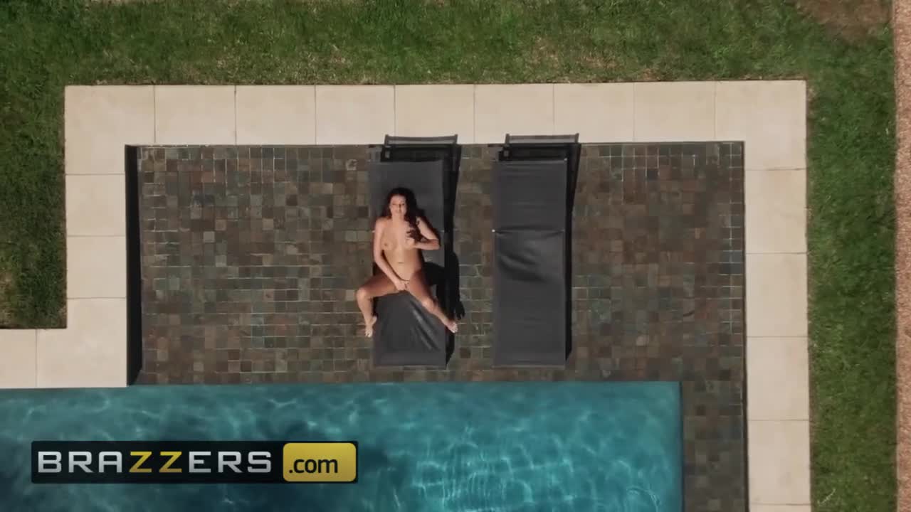 Watch BRAZZERS - Big tit Jolee Love give her clients the full-body Short Sex Videos - Duration: 10:38 | ePornNEW.